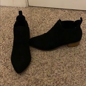 American eagle black ankle booties